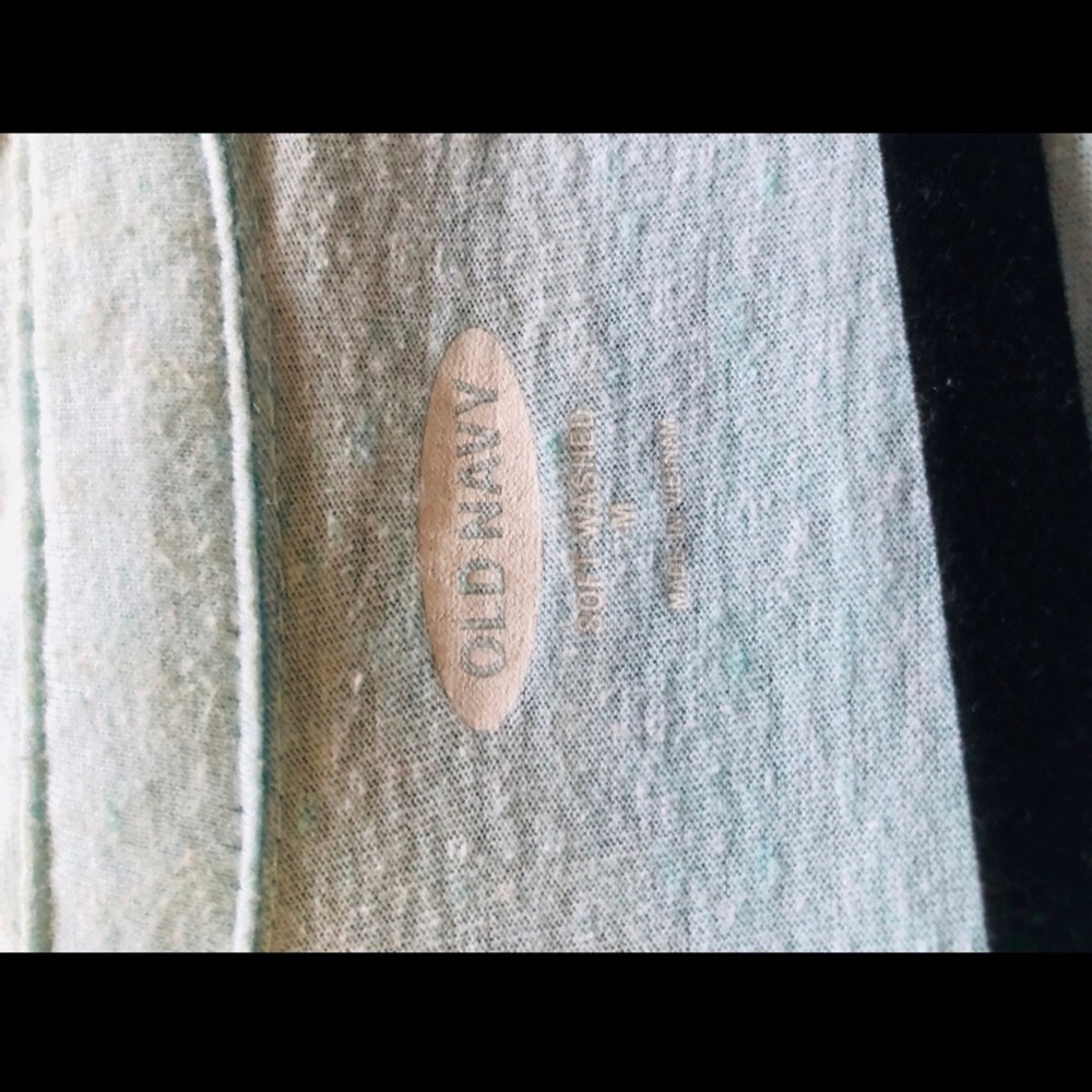 Mens old navy t shirt - Picture 2 of 2